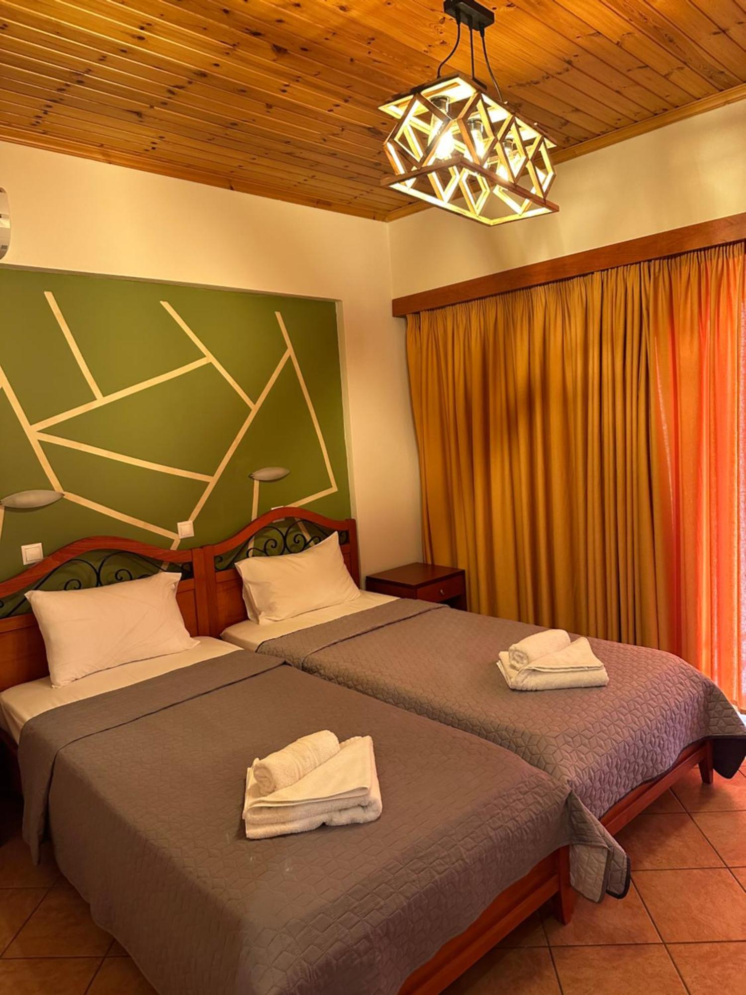 Semiramis Hotel Fríni Szoba fotó