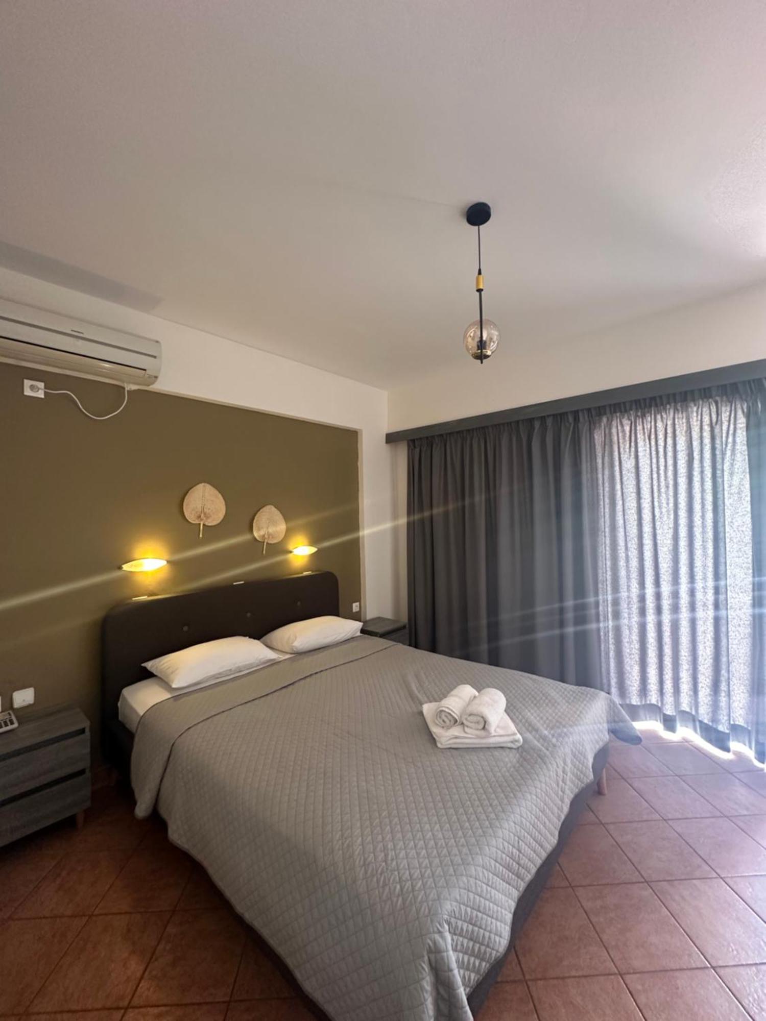 Semiramis Hotel Fríni Szoba fotó
