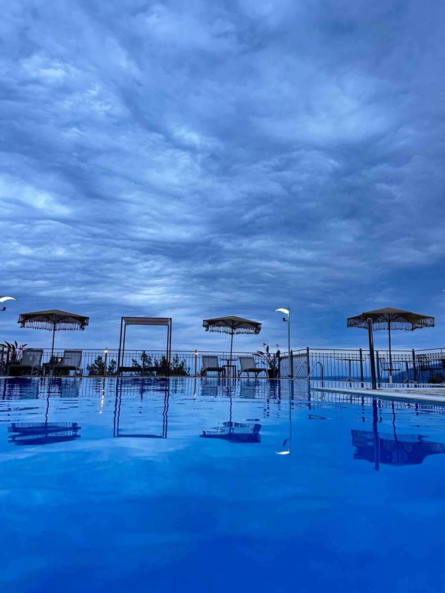 Semiramis Hotel Fríni Kültér fotó